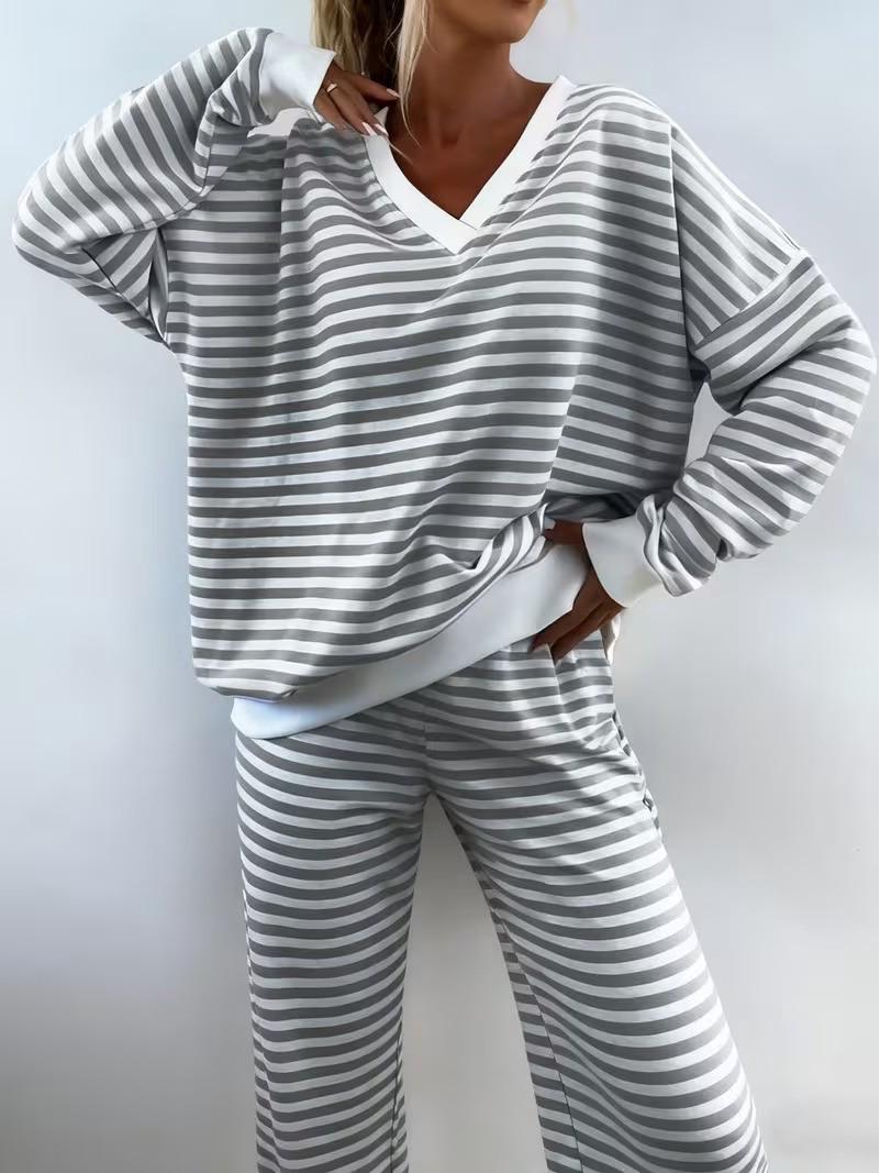 Women s Fashion V-neck Long Sleeve Top & Wide Leg Pants Two-piece Set S серый
Women s Fashion V-neck Long Sleeve Top & Wide Leg Pants Two-piece Set S серый