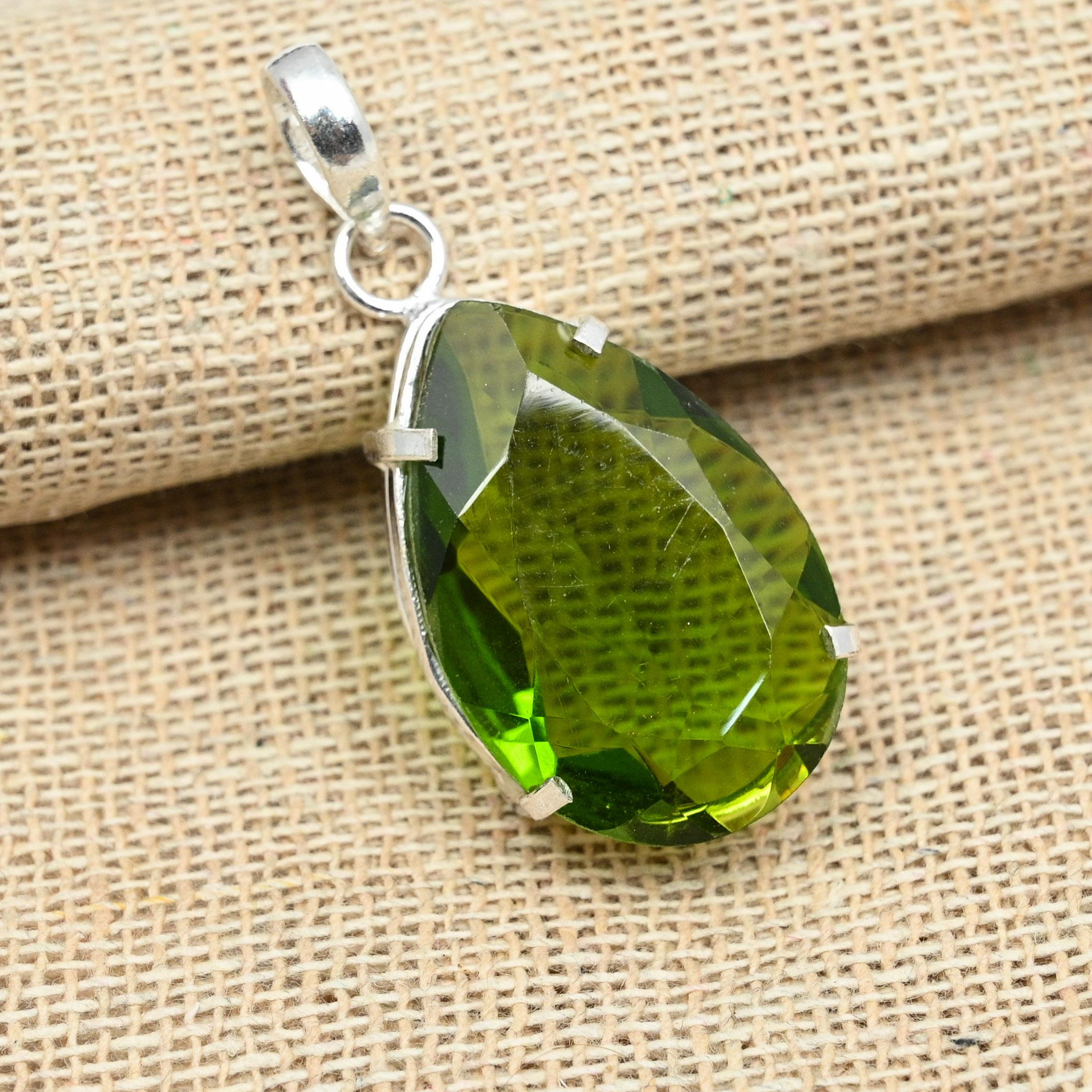 Великолепный граненый драгоценный камень перидот из стерлингового серебра 925 пробы, ювелирные изделия ручной работы, женский кулон 1.77 Inches зелёный
Великолепный граненый драгоценный камень перидот из стерлингового серебра 925 пробы, ювелирные изделия ручной работы, женский кулон 1.77 Inches зелёный