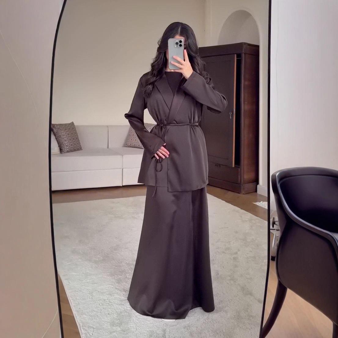 2025 European & American Slim Fit Solid Color Tie-Up Dress: Autumn Women s Long Sleeve Round Neck XL
2025 European & American Slim Fit Solid Color Tie-Up Dress: Autumn Women s Long Sleeve Round Neck XL