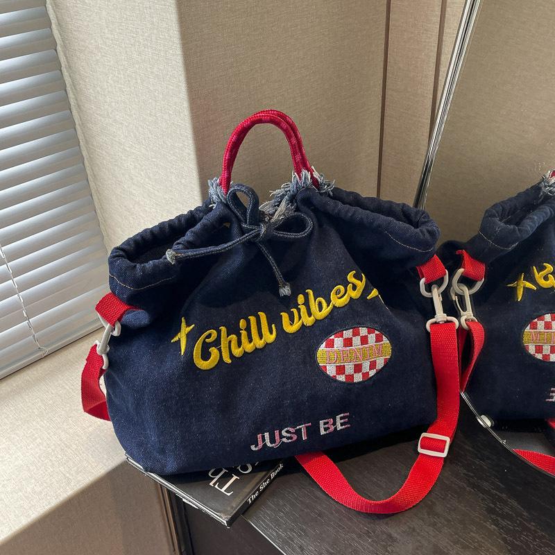 Сумка-мессенджер для通勤 на работу женская 2025 повседневная модная маленькая свежая повседневная наплечная сумка мужская и женская 通勤 маленькая сумка-портфель темно-синий
Сумка-мессенджер для通勤 на работу женская 2025 повседневная модная маленькая свежая повседневная наплечная сумка мужская и женская 通勤 маленькая сумка-портфель темно-синий