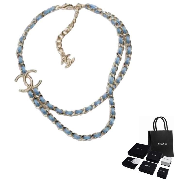 CHANEL 25P Spring and Summer Two-tone Design - Necklace for Men and Women Same Style Couple Blue синій
CHANEL 25P Spring and Summer Two-tone Design - Necklace for Men and Women Same Style Couple Blue синій