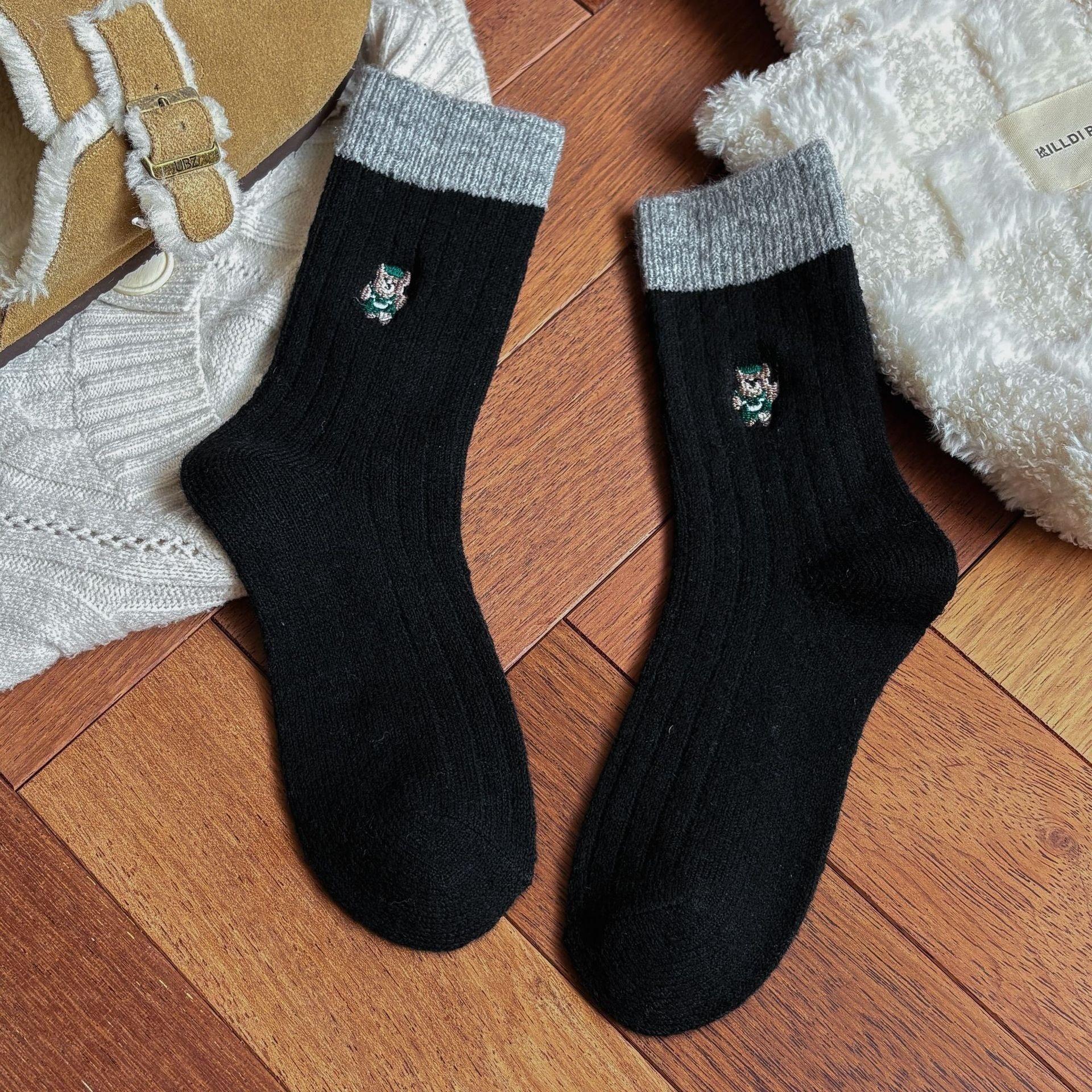 Cute Warm Wool Socks Winter Socks Winter Socks Medium Tube Socks Cartoon Socks Thickened One size чорний
Cute Warm Wool Socks Winter Socks Winter Socks Medium Tube Socks Cartoon Socks Thickened One size чорний