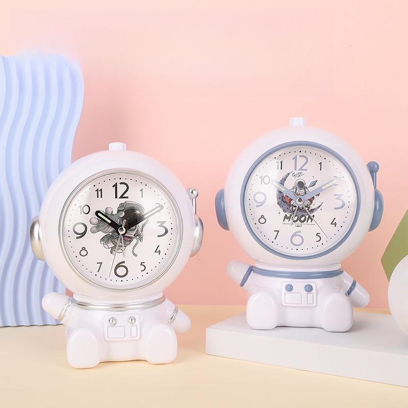 Astronaut alarm clock for students and children s special clock cartoon creative luminous alarm clock Battery model
Astronaut alarm clock for students and children s special clock cartoon creative luminous alarm clock Battery model