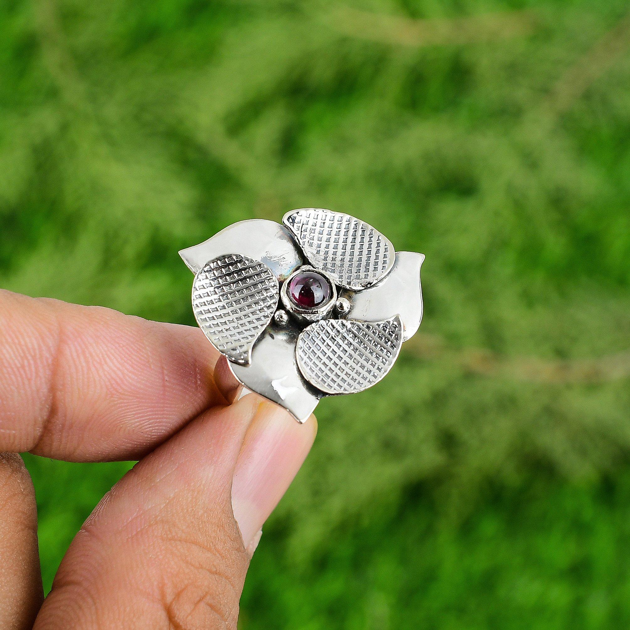 925 Silver Root Chakra Tourmaline Stone Anniversary Engagement Bezel Flower Ring Adjustable
925 Silver Root Chakra Tourmaline Stone Anniversary Engagement Bezel Flower Ring Adjustable