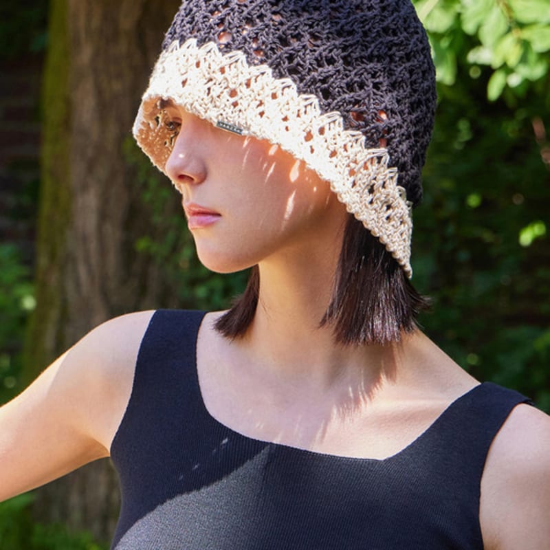 VARZAR Металлическая отделка Крючком Двухцветная Панама в черном цвете FREE
VARZAR Металлическая отделка Крючком Двухцветная Панама в черном цвете FREE