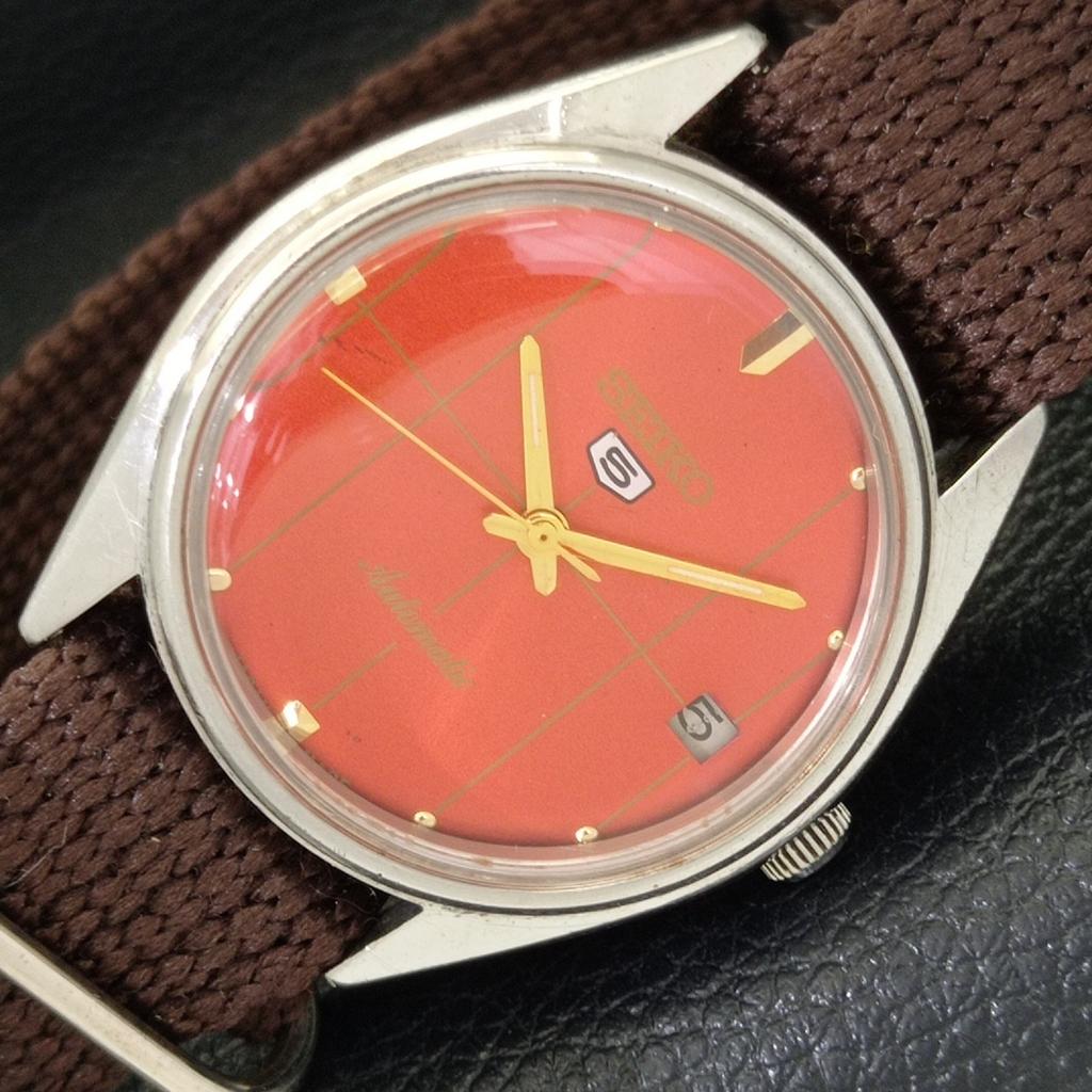 Б/У винтажные часы SEIKO 5 AUTOMATIC 7006A APAN мужские с красным циферблатом и датой a433605-2 R118-a433605
Б/У винтажные часы SEIKO 5 AUTOMATIC 7006A APAN мужские с красным циферблатом и датой a433605-2 R118-a433605