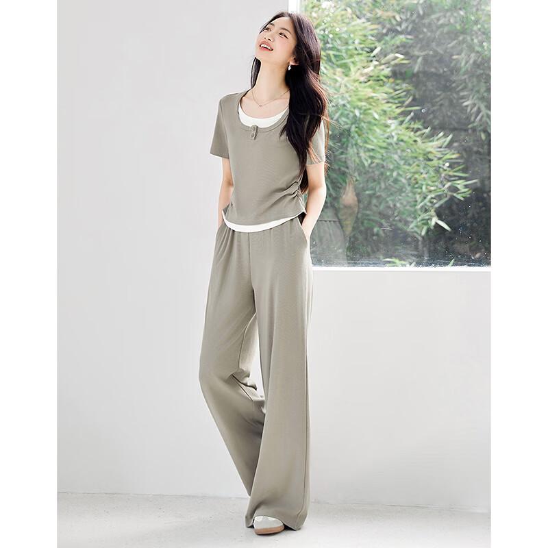 Si Shui Nian Hua Women s Simple Elegant T-Shirt & Pants Set S
Si Shui Nian Hua Women s Simple Elegant T-Shirt & Pants Set S