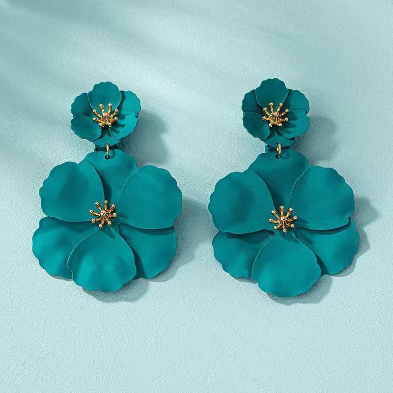 Women Fuchsia Flower Drop Earrings Holiday Bridal Earrings Gold Plating White Fuchsia Spray Big Flower Dangle Earrings as the picture
Women Fuchsia Flower Drop Earrings Holiday Bridal Earrings Gold Plating White Fuchsia Spray Big Flower Dangle Earrings as the picture