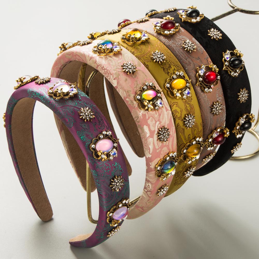 European and American New Palace Style Vintage Satin Printed Fabric Headband Rhinestone Pearl Flower Banquet Hair Accessories
European and American New Palace Style Vintage Satin Printed Fabric Headband Rhinestone Pearl Flower Banquet Hair Accessories