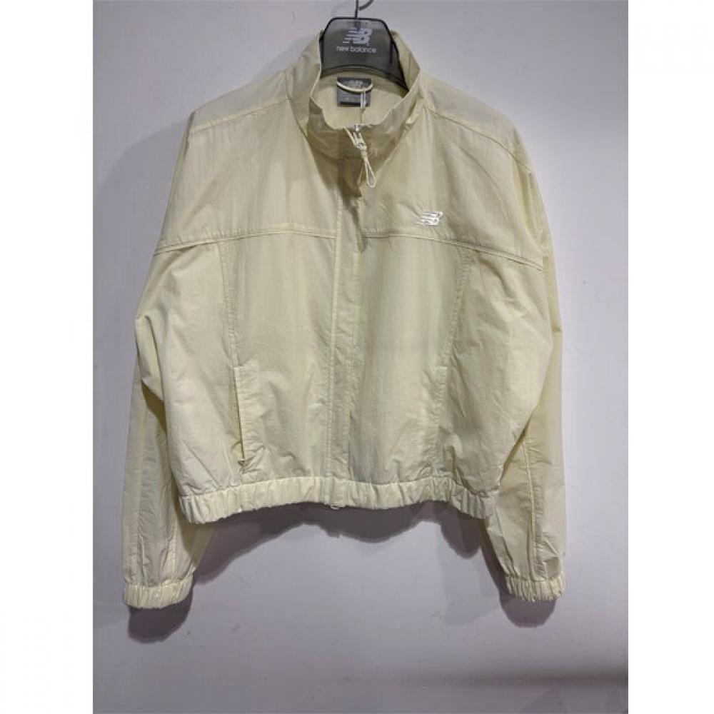 NeW Balance W LightWeight Semi Crop Woven Jacket nbnaf2W412 Light yelloW (31)LIGHT YELLOW/90(M)
NeW Balance W LightWeight Semi Crop Woven Jacket nbnaf2W412 Light yelloW (31)LIGHT YELLOW/90(M)