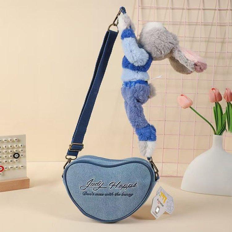 Heartwarming Zootopia Judy Nick Plush Toy Bag, Fun and Trendy Shoulder Bag 0178 20*14*4cm
Heartwarming Zootopia Judy Nick Plush Toy Bag, Fun and Trendy Shoulder Bag 0178 20*14*4cm
