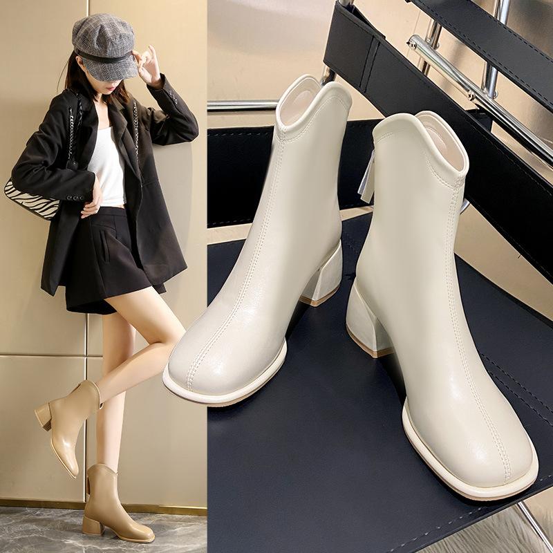 New short Martin boots women s Korean version of rear zipper leather surface medium high heel large size short boots size 43 fashion Martin boots 34 бежевый
New short Martin boots women s Korean version of rear zipper leather surface medium high heel large size short boots size 43 fashion Martin boots 34 бежевый