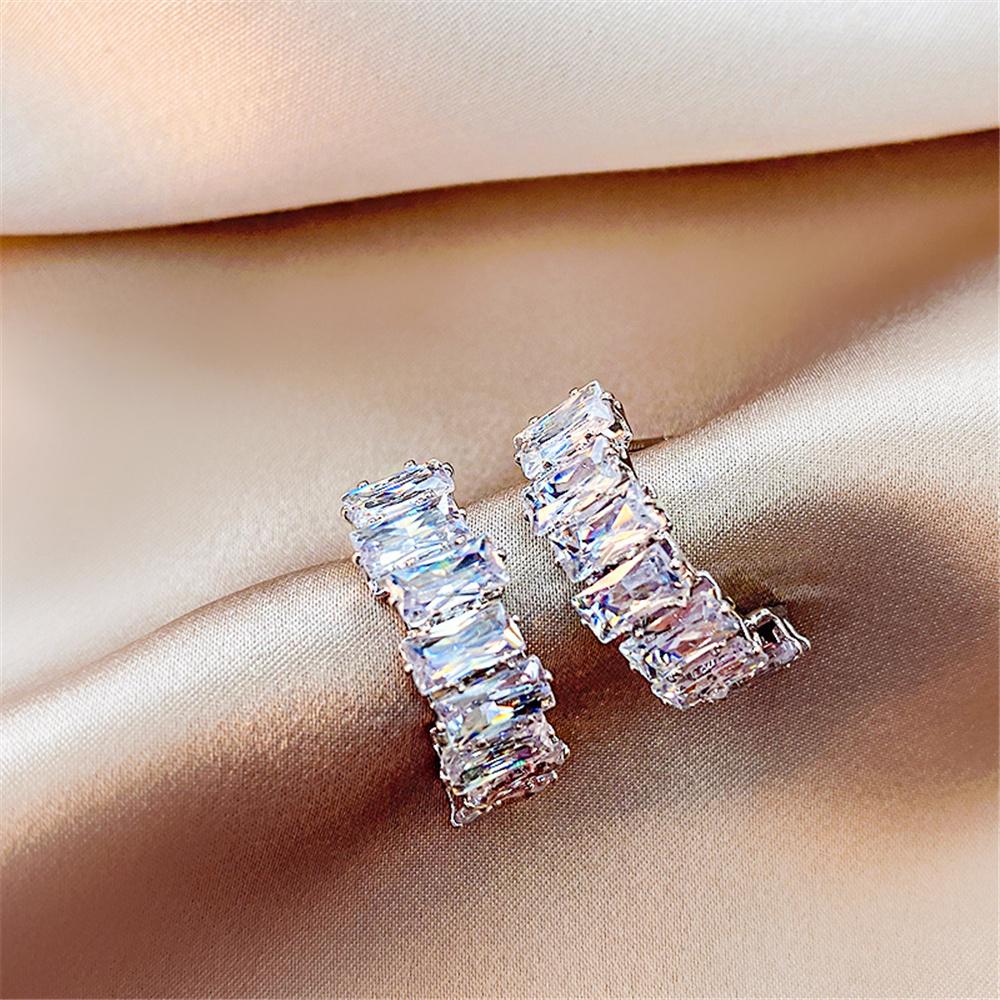 Cute Female White Zircon Stone Stud Earrings Gold Silver Color Wedding Jewelry For Women
Cute Female White Zircon Stone Stud Earrings Gold Silver Color Wedding Jewelry For Women