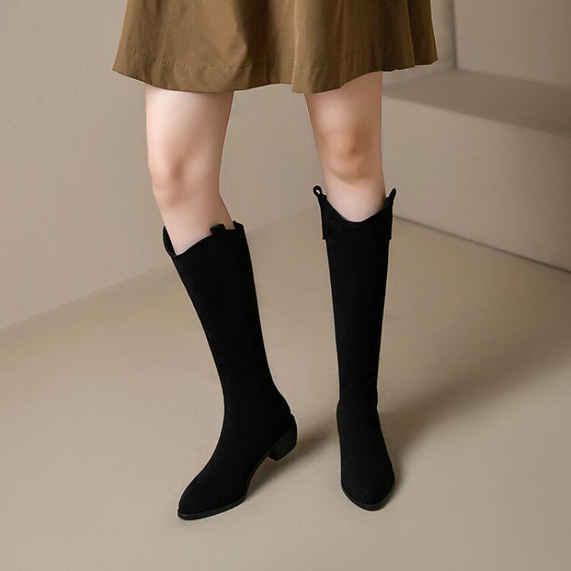 New medium heel high boots women s sleeve suede square heel round head European beautiful women s boots spring and autumn large size women s fa 39
New medium heel high boots women s sleeve suede square heel round head European beautiful women s boots spring and autumn large size women s fa 39