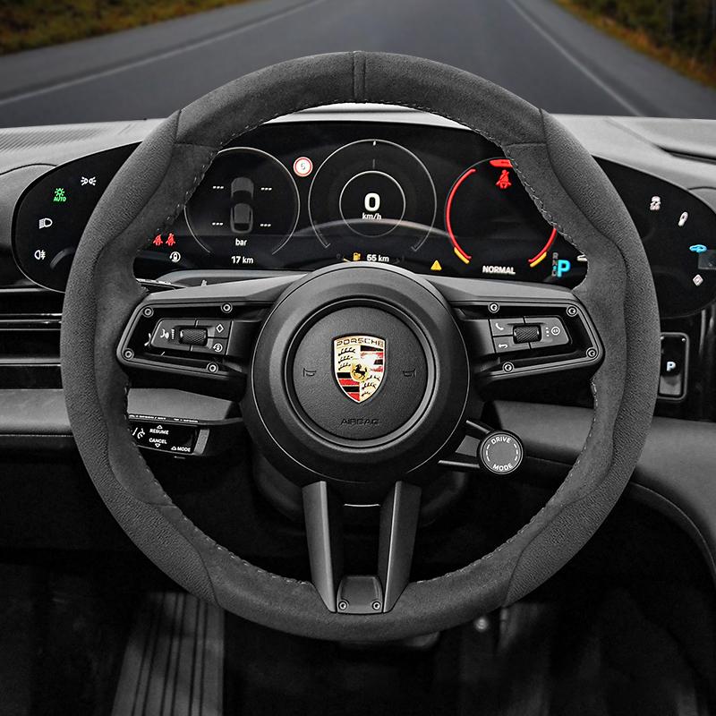 Compatible with Porsche steering wheel covers: Cayenne, Macan, Panamera, 718, faux leather, buckle, handle cover.
Compatible with Porsche steering wheel covers: Cayenne, Macan, Panamera, 718, faux leather, buckle, handle cover.