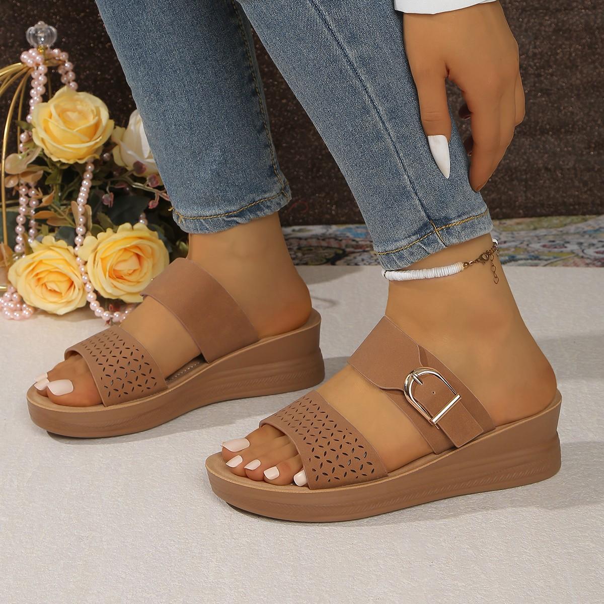 Large size sandals summer 22 new bohemian slope heel one-word size 43 темно-коричневого кольору
Large size sandals summer 22 new bohemian slope heel one-word size 43 темно-коричневого кольору