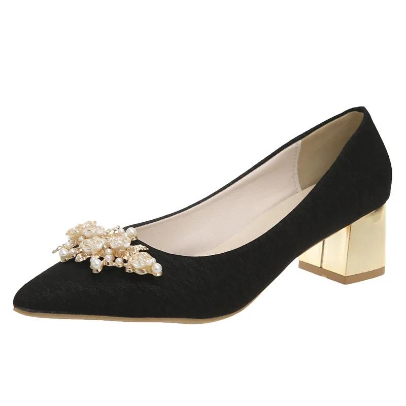 Модная элегантная женская обувь на каблуке Новые туфли-лодочки женские модные для платья Женские с жемчужным металлическим декором Остроносые больших размеров Туфли с мелким вырезом 42