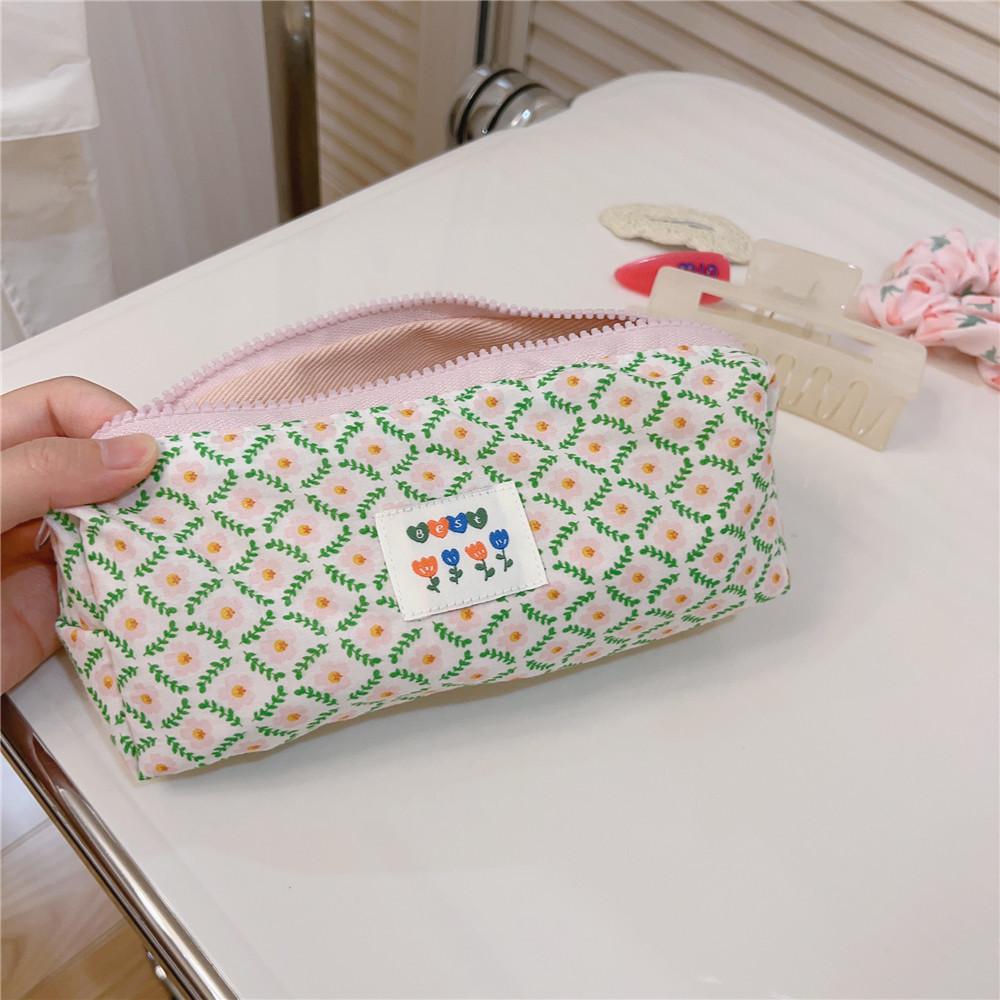 Pattern Design Cosmetic Organizer Pen Coin Key Toiletries Storage Bag Cotton Cloth+Canvas Makeup Pouch Colorful Flower
Pattern Design Cosmetic Organizer Pen Coin Key Toiletries Storage Bag Cotton Cloth+Canvas Makeup Pouch Colorful Flower