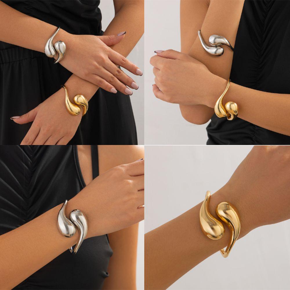 Hip Hop Metallic Bracelets Irregular Hand Chain Fashionable Teardrop Spring Bracelet Party Style 4
Hip Hop Metallic Bracelets Irregular Hand Chain Fashionable Teardrop Spring Bracelet Party Style 4