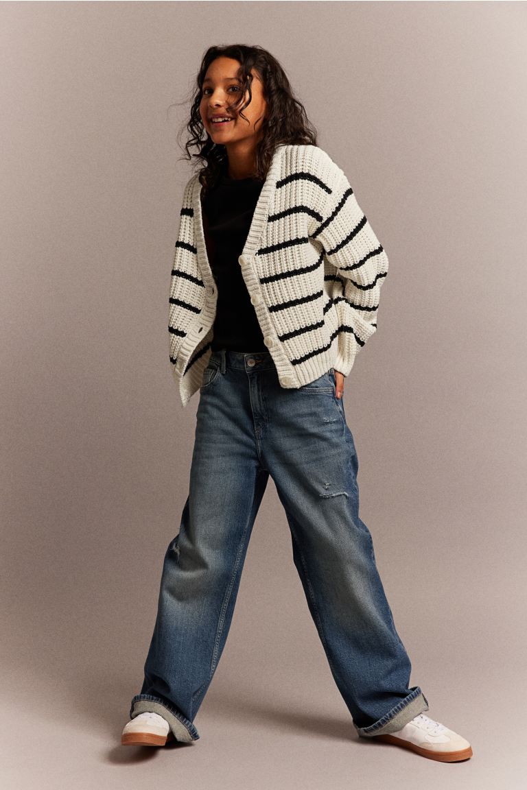 HM вязаный кардиган белый чёрная полоска 
HM вязаный кардиган белый чёрная полоска