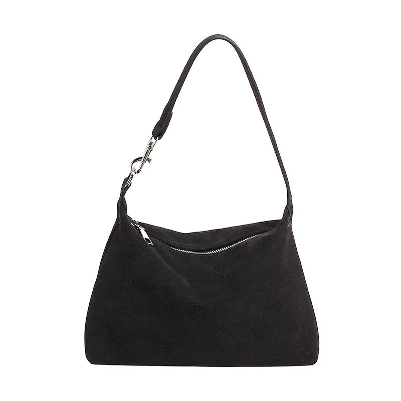 Niche design shoulder bag light luxury premium deerskin velvet messenger bag retro Maillard soft leather matte bag single package чёрный
Niche design shoulder bag light luxury premium deerskin velvet messenger bag retro Maillard soft leather matte bag single package чёрный