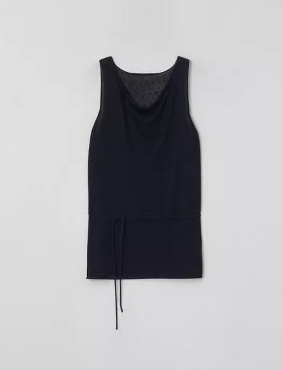 Korea MOA Spring/Summer Solid Round Neck Knit Sleeveless Tie-up Vest Skirt One Size
Korea MOA Spring/Summer Solid Round Neck Knit Sleeveless Tie-up Vest Skirt One Size