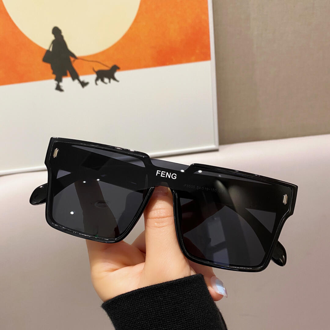 New Men Large Frame Square Lntegrated Sunglasses Fashion Women s Punk Style Street Photography Eyeglasses Sunscreen Eyeglass 1PC
New Men Large Frame Square Lntegrated Sunglasses Fashion Women s Punk Style Street Photography Eyeglasses Sunscreen Eyeglass 1PC