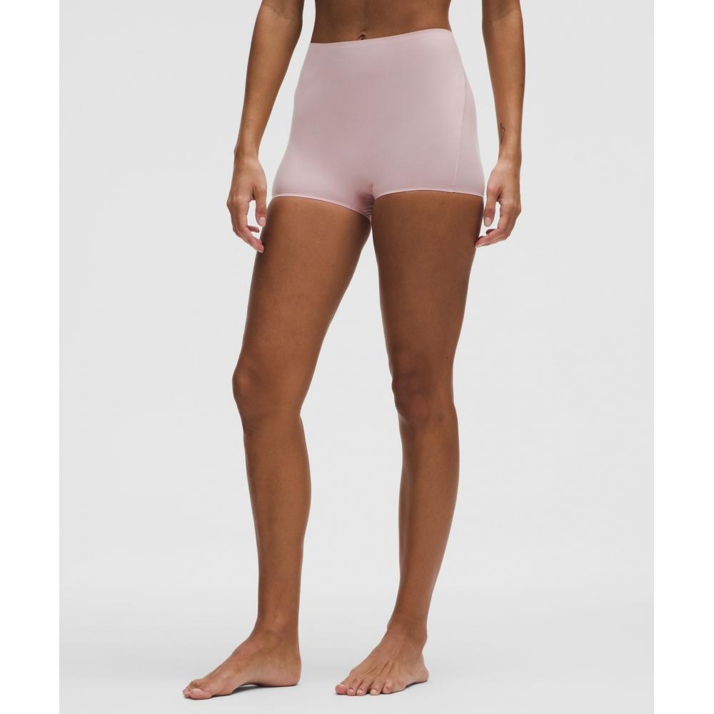 Lululemon Wundermost Ультрамягкие трусики-шорты Nulu Super High Rise Shortie 2 Pink Haze XS
Lululemon Wundermost Ультрамягкие трусики-шорты Nulu Super High Rise Shortie 2 Pink Haze XS