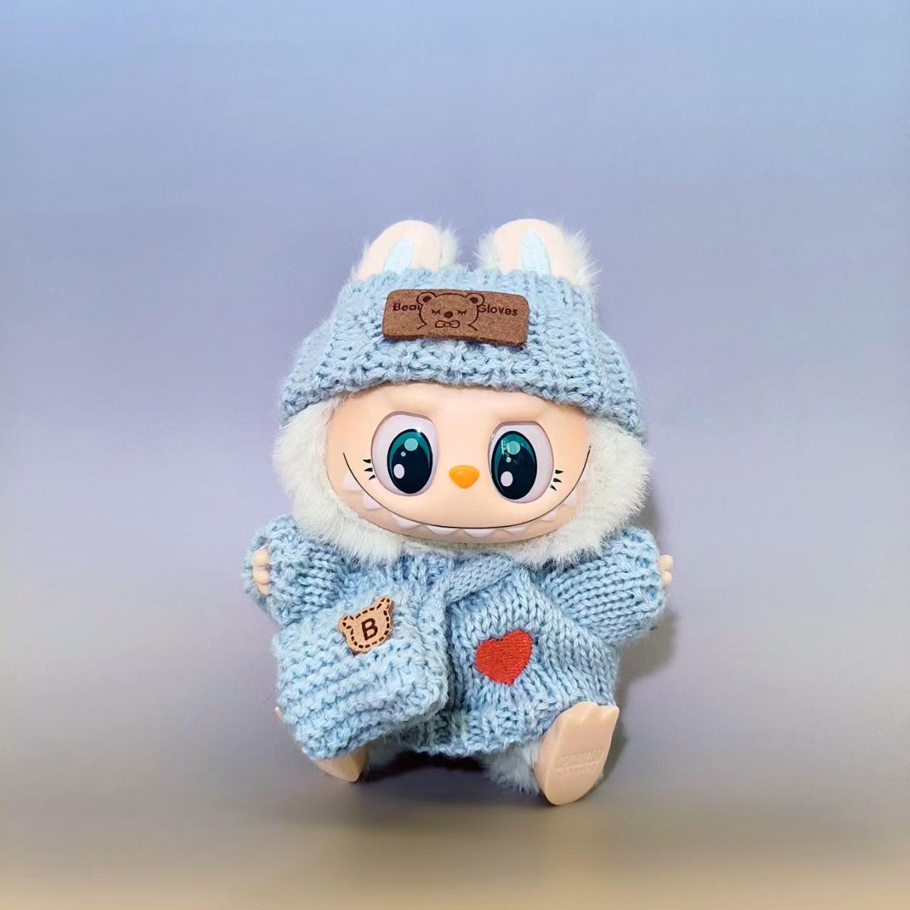 Набор одежды для куклы-подвески Лабубу: Свитер Sit Sit Party 1-го и 2-го поколения с вышивкой в виде сердца
Набор одежды для куклы-подвески Лабубу: Свитер Sit Sit Party 1-го и 2-го поколения с вышивкой в виде сердца