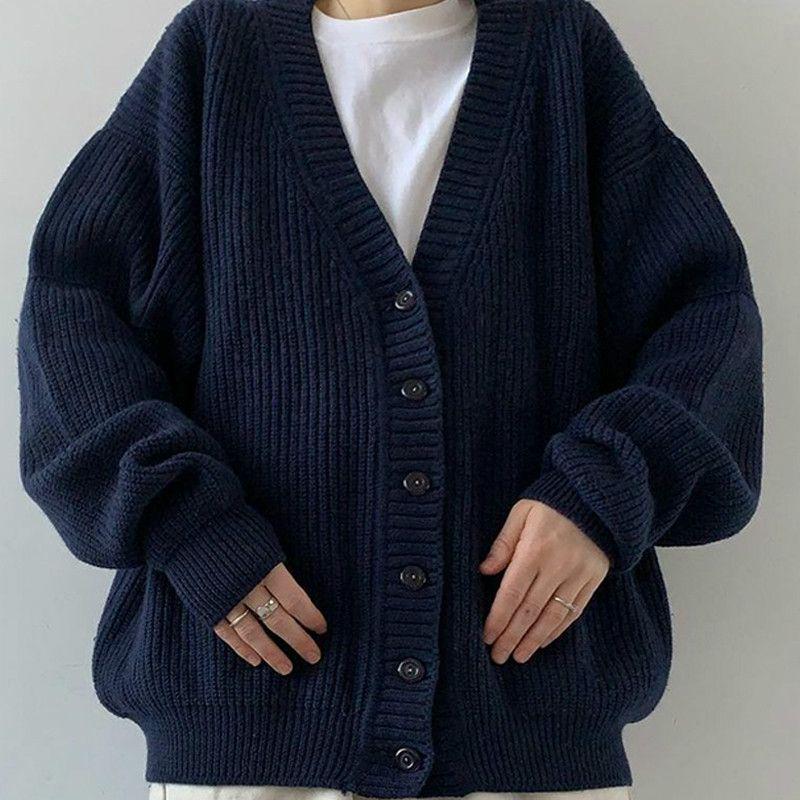 2024 Retro Deep Blue V-Neck Long Sleeve Knit Cardigan for Women - Loose, Lazy Style, Single-Breasted Sweater Overcoat. M
2024 Retro Deep Blue V-Neck Long Sleeve Knit Cardigan for Women - Loose, Lazy Style, Single-Breasted Sweater Overcoat. M