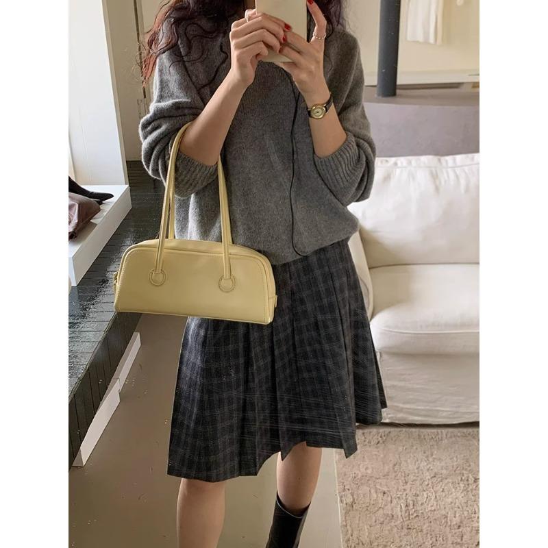 Niche design advanced texture large capacity shoulder armpit bag fashionable Korean version small square bag жовтий
Niche design advanced texture large capacity shoulder armpit bag fashionable Korean version small square bag жовтий