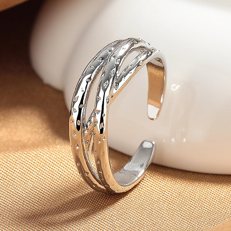 Niche Versatile Gypsy Open Ring Plain Ring Fashion Line Staggered Multi-layer Wrapped Index Finger Ring Jewelry 2026 Resizable срібний
Niche Versatile Gypsy Open Ring Plain Ring Fashion Line Staggered Multi-layer Wrapped Index Finger Ring Jewelry 2026 Resizable срібний