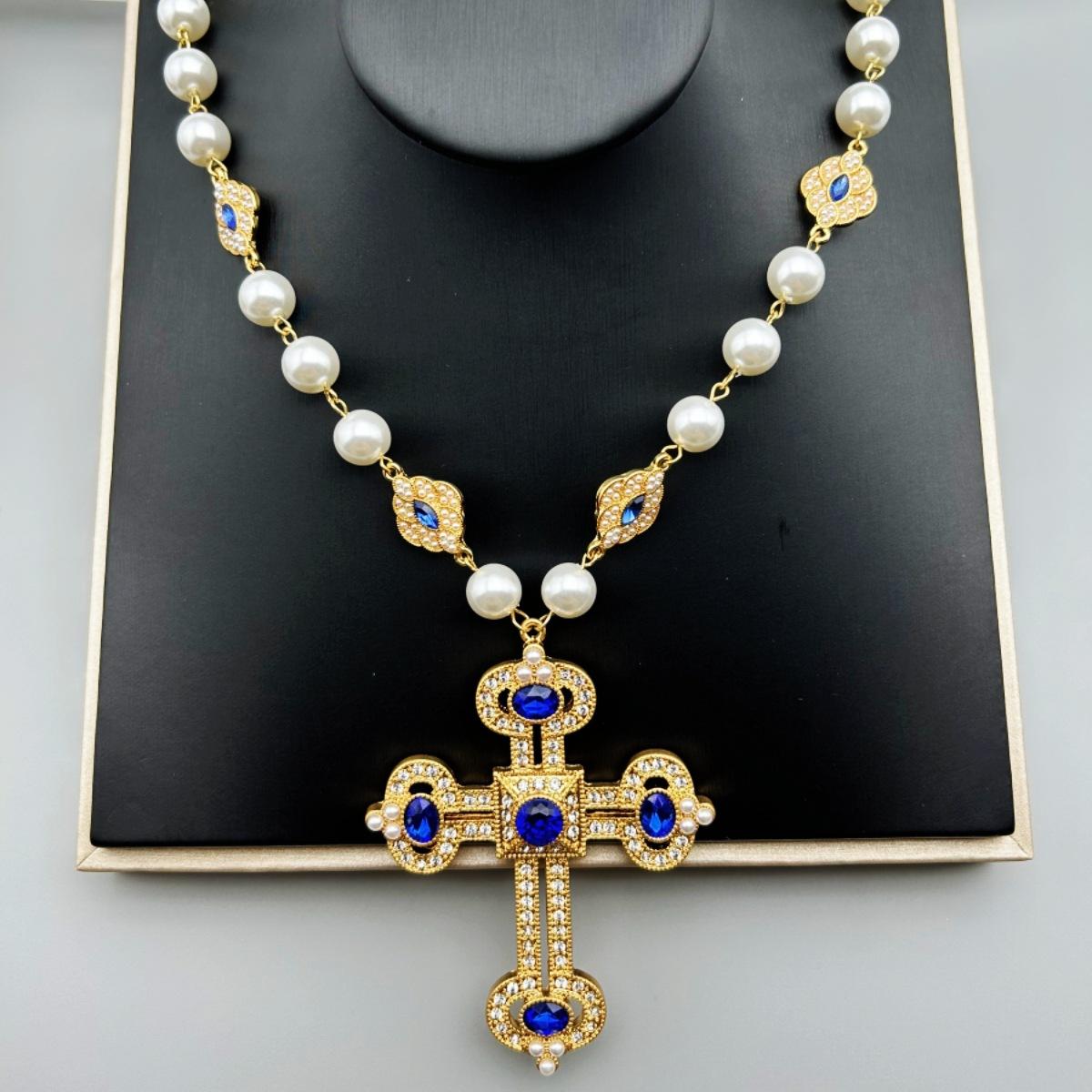 Vintage Western Style Heavy Industry Full Inlaid With Niche Design Cross Pearl Necklace
Vintage Western Style Heavy Industry Full Inlaid With Niche Design Cross Pearl Necklace
