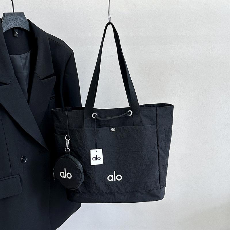 New Shoulder Bag with Large Capacity Trend, Casual and Simple Shopping, Yoga Bag, Candy Colored Handbag чорний
New Shoulder Bag with Large Capacity Trend, Casual and Simple Shopping, Yoga Bag, Candy Colored Handbag чорний