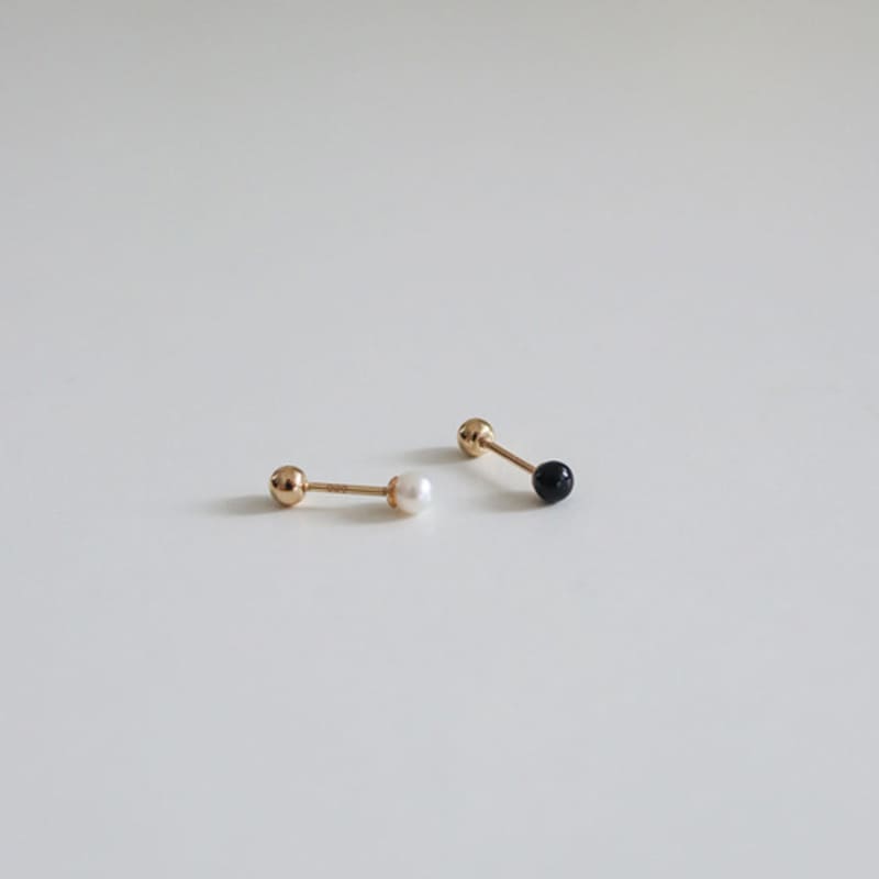 modernlike 14k onyx gold piercing Yellow Gold
modernlike 14k onyx gold piercing Yellow Gold