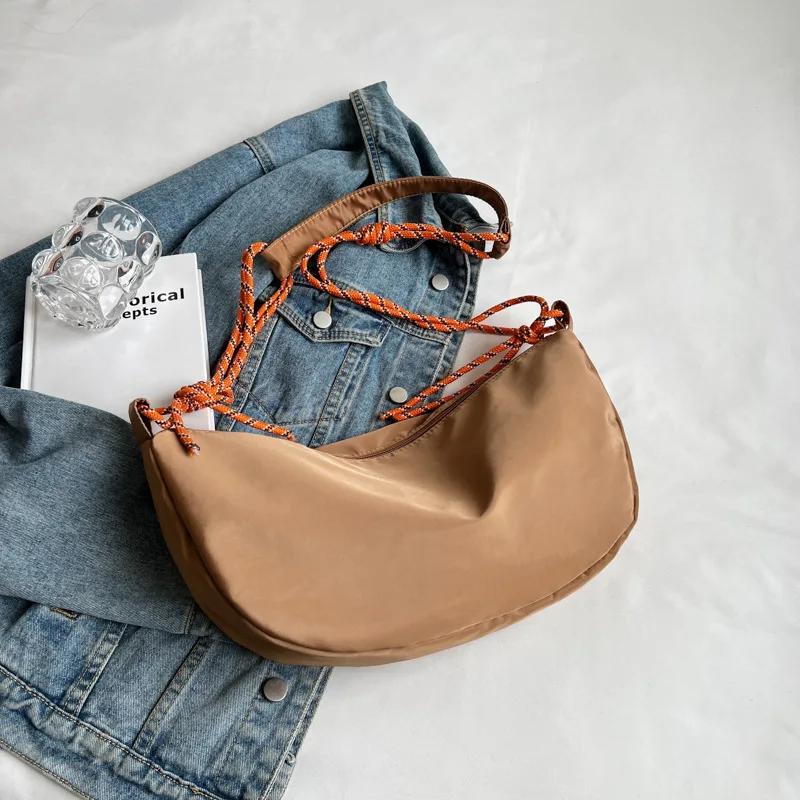 New Nylon Cloth Shoulder Bags Vintage Solid Color Hobos Bag Casual Large Capacity Diagonal bag Fashion Versatile Women Handbags
New Nylon Cloth Shoulder Bags Vintage Solid Color Hobos Bag Casual Large Capacity Diagonal bag Fashion Versatile Women Handbags