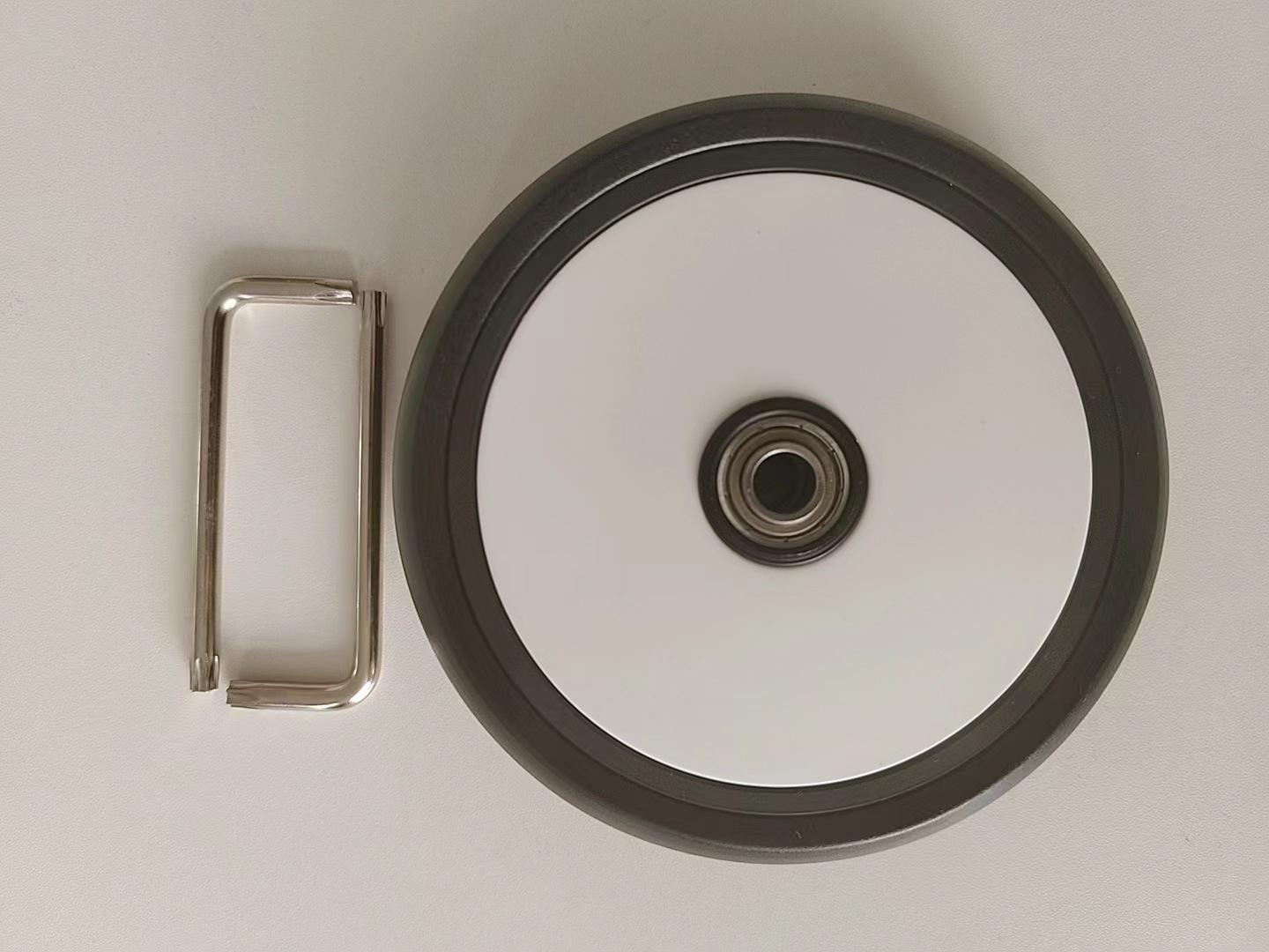 Дитяча коляска в стилі YOYO з гумовими колесами та безшумними підшипниками - Передні та задні аксесуари
Дитяча коляска в стилі YOYO з гумовими колесами та безшумними підшипниками - Передні та задні аксесуари