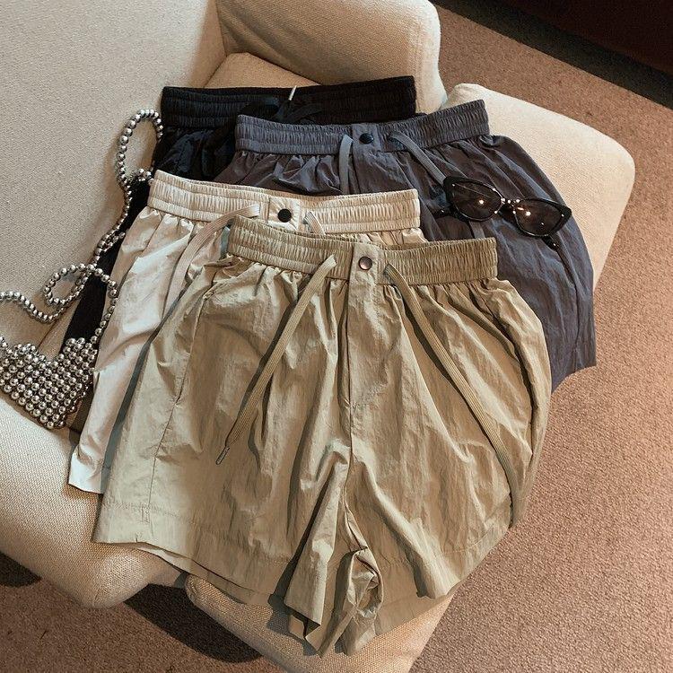 Women s Minimalist Elastic Waist Wide-Leg Cargo Shorts - Petite, Loose, A-Line, Casual Sportswear M
Women s Minimalist Elastic Waist Wide-Leg Cargo Shorts - Petite, Loose, A-Line, Casual Sportswear M
