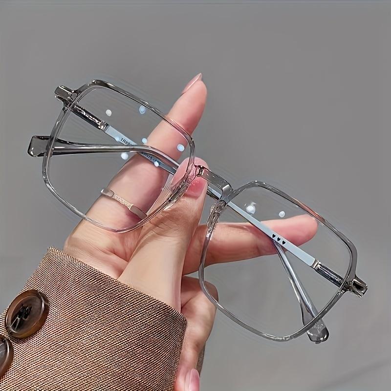 Men s and Women s Fashionable Anti Blue Light Glasses with Oversized Polygonal Frame and Transparent Lenses Computer Glasses серый
Men s and Women s Fashionable Anti Blue Light Glasses with Oversized Polygonal Frame and Transparent Lenses Computer Glasses серый