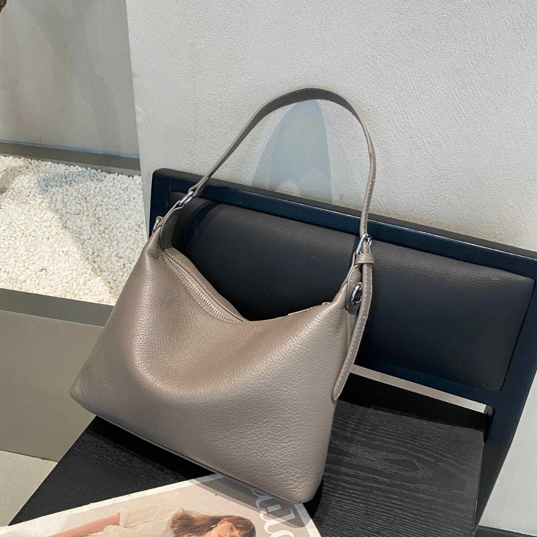Luxury 2026 New Women s Natural Full-Grain Leather Underarm Crossbody Bag – Minimalist & Versatile for Commute & Casual 26 X 8 X 18 CM сірий колір
Luxury 2026 New Women s Natural Full-Grain Leather Underarm Crossbody Bag – Minimalist & Versatile for Commute & Casual 26 X 8 X 18 CM сірий колір