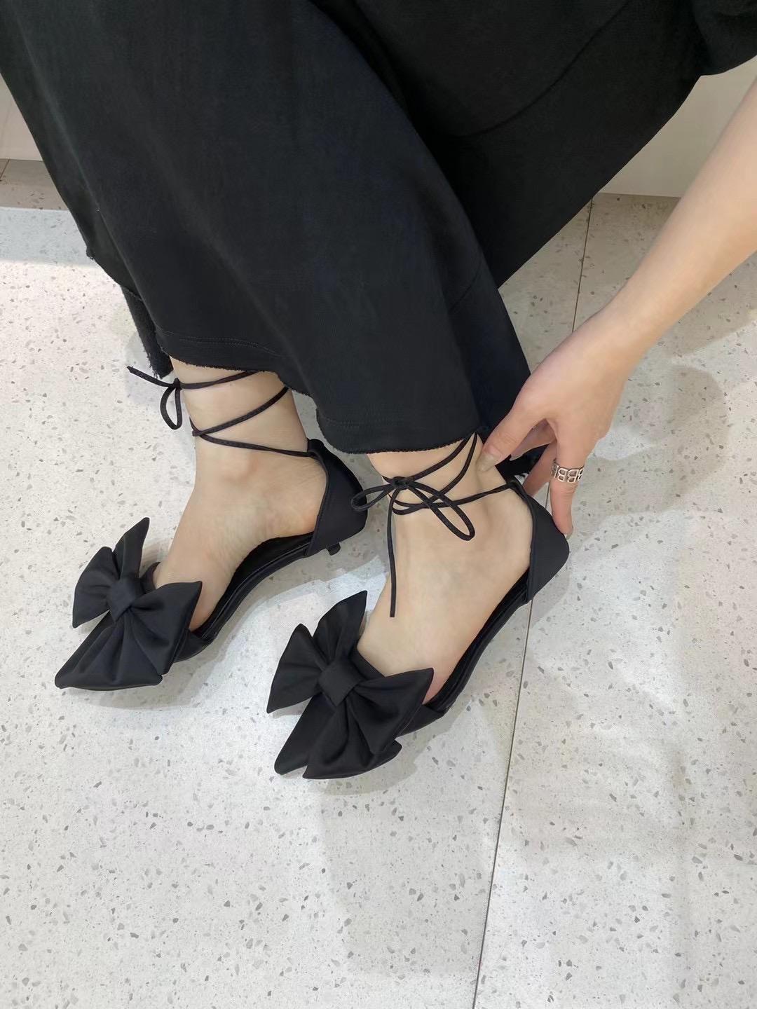 модные женские сандалии с острым носком, летние туфли, тонкие туфли на среднем каблуке, ремешок на щиколотке, дизайн с бантом, черные, красные, бежевые, дизайн с бантом, милые сандалии 7.5 чёрный
модные женские сандалии с острым носком, летние туфли, тонкие туфли на среднем каблуке, ремешок на щиколотке, дизайн с бантом, черные, красные, бежевые, дизайн с бантом, милые сандалии 7.5 чёрный