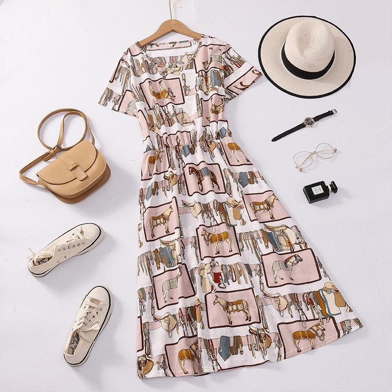 Southeast Asia Fashion: Elegant Short-Sleeved Mid-Length Dress for Middle-Aged and Elderly Moms Extra Large
Southeast Asia Fashion: Elegant Short-Sleeved Mid-Length Dress for Middle-Aged and Elderly Moms Extra Large