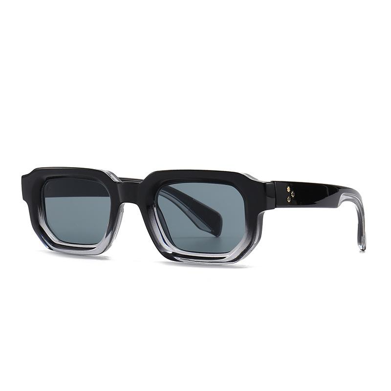 Fashion Rivets Decoration Sunglasses For Women Men Brand New Square Gradient Shades UV400 Eyewear Sun Glasses
Fashion Rivets Decoration Sunglasses For Women Men Brand New Square Gradient Shades UV400 Eyewear Sun Glasses