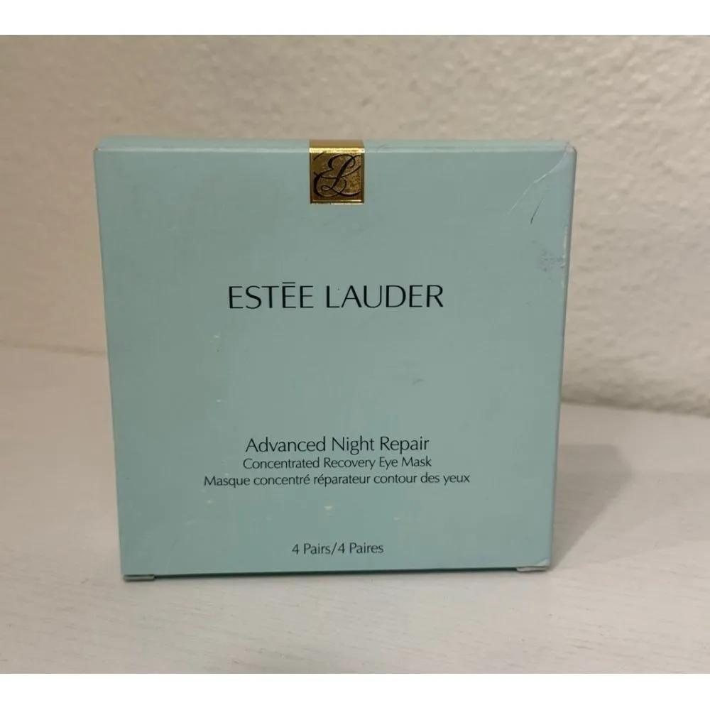 Estee Lauder Advanced Night Repair Concentrated Recovery Eye Mask (4 pairs)
Estee Lauder Advanced Night Repair Concentrated Recovery Eye Mask (4 pairs)