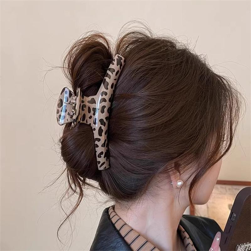 Leopard Women Hair Clip Cross Square Large Shark Clips Retro Hair Accessories Korean Fashion Headwear Plastic Girls Hairpin Gift Size fits all
Leopard Women Hair Clip Cross Square Large Shark Clips Retro Hair Accessories Korean Fashion Headwear Plastic Girls Hairpin Gift Size fits all