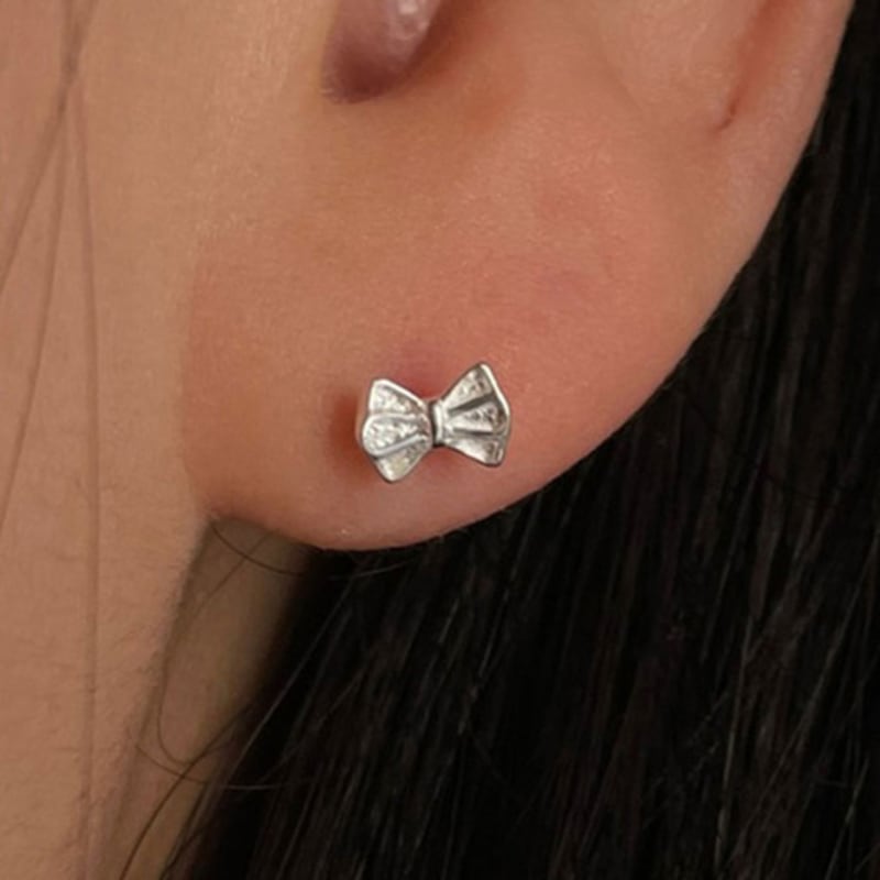 MARQUEMENT linda ribbon earrings Silver
MARQUEMENT linda ribbon earrings Silver