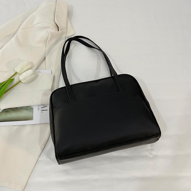 Высококачественная ретро-сумка большой вместимости, женская сезонная простая сумка подмышкой, универсальная сумка-тоут чёрный
Высококачественная ретро-сумка большой вместимости, женская сезонная простая сумка подмышкой, универсальная сумка-тоут чёрный