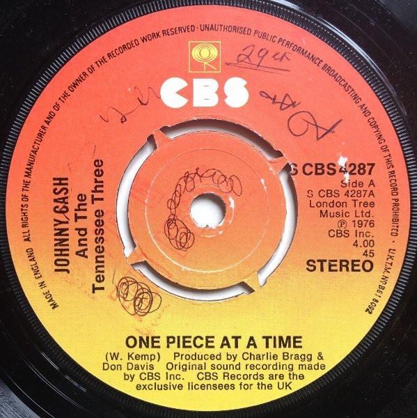 7inch Record JOHNNY CASH THE TENNESSEE THREE One Piece At A Time CBS4287 CBS 1976 UK Rock Used
7inch Record JOHNNY CASH THE TENNESSEE THREE One Piece At A Time CBS4287 CBS 1976 UK Rock Used
