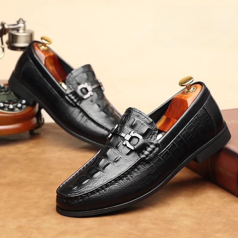 Men s Genuine Leather Crocodile Pattern Loafers - 2025 Trend, British Style, Cowhide, Formal & Casual Shoes 41 чорний
Men s Genuine Leather Crocodile Pattern Loafers - 2025 Trend, British Style, Cowhide, Formal & Casual Shoes 41 чорний