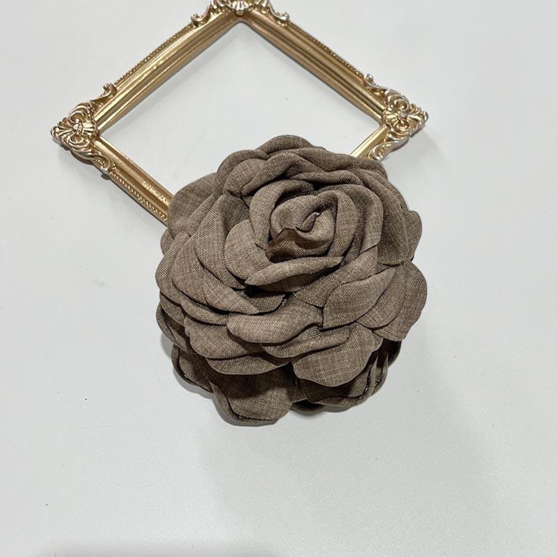 French Style Fabric Rose Flower Hair Claw Clips Elegant Hair Barrettes Hairpins Headwear Hair Accessories Gift for Women Girls хаки
French Style Fabric Rose Flower Hair Claw Clips Elegant Hair Barrettes Hairpins Headwear Hair Accessories Gift for Women Girls хаки